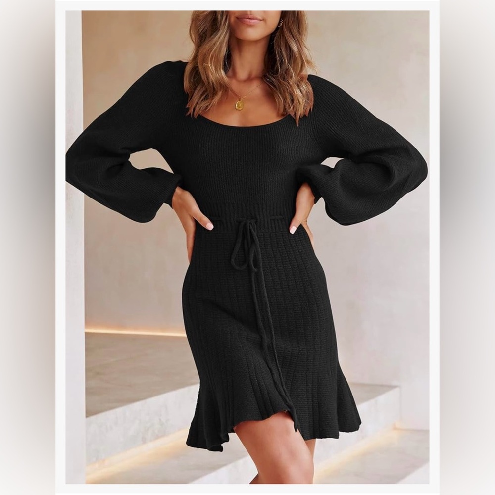 NWT Black knit Long sleeve Dress with keyhole lower back